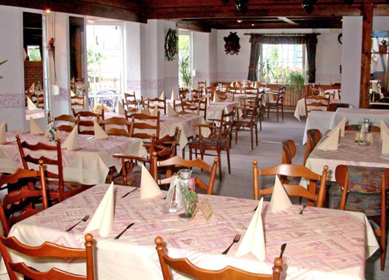 Hotel-Restaurant Zum Dorfkrug Winterberg Exterior foto